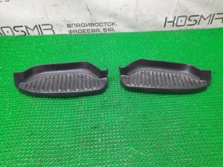 Подножка передняя TOYOTA HIACE KZH100G 1KZ-TE 51774-95J01 1 ракурс