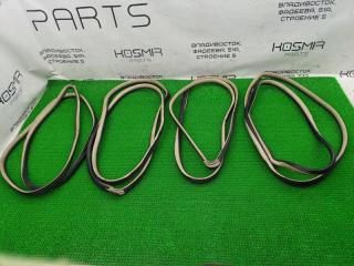 Уплотнение двери TOYOTA Ipsum ACM21W 2AZ-FE 62311-44040-A0 4 ракурс