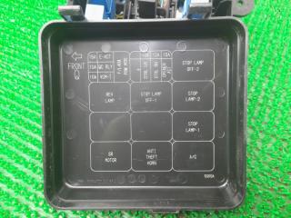 Блок реле NISSAN Leaf ZE1 EM57 2438840F00 3 ракурс