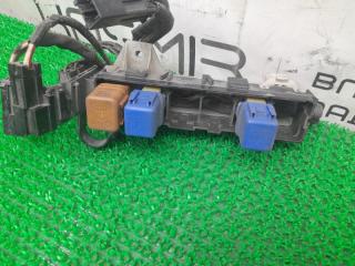 Блок реле NISSAN CUBE AZ10 CGA3DE 2438351E01 3 ракурс