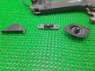 Ролик дверной левый задний Nissan Elgrand MNE51 VQ25DE 82421WL000 5 ракурс