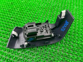 Кнопка стеклоподъемника правая задняя Honda Insight ZE2 LDA 83747-TM8-A01ZA 2 ракурс