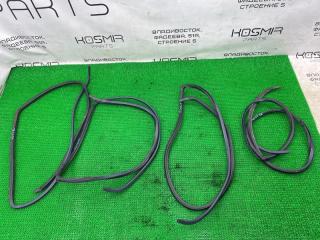 Уплотнение двери TOYOTA CROWN GS121 1G-GZEU 62311-30070-04 1 ракурс