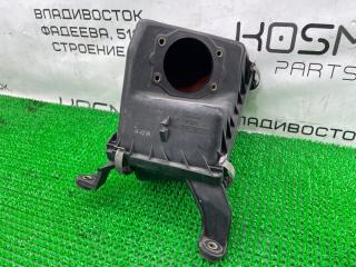 Корпус воздушного фильтра SUBARU LEGACY BG9 EJ25 46053FA010 1 ракурс