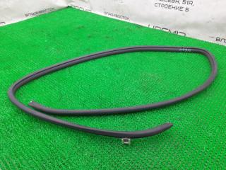 Уплотнение двери левое переднее TOYOTA Belta KSP92 1KR-FE 62312-52140-B0 2 ракурс