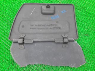 Крышка кармана в багажнике правая SUBARU LEGACY BG9 EJ25 94025AC220MU 2 ракурс