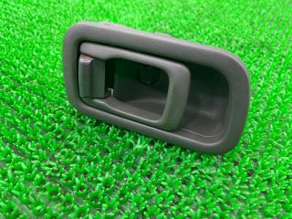 Запчасть ручка двери внутренняя задняя левая NISSAN Terrano Regulus 1996