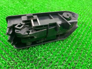 Кнопка открывания багажника TOYOTA Belta KSP92 1KR-FE 64606-33020 2 ракурс