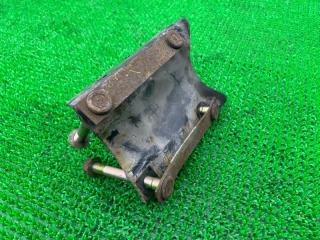 Крепление редуктора заднее SUBARU LEGACY BG9 EJ25 41325AC050 2 ракурс
