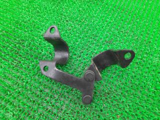 Крепление стабилизатора переднее TOYOTA Avensis AZT250 1AZ-FSE 48824-05030 2 ракурс