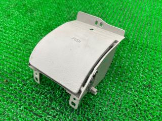 Подстаканник правый передний TOYOTA Belta KSP92 1KR-FE 55619-52050-E0 1 ракурс