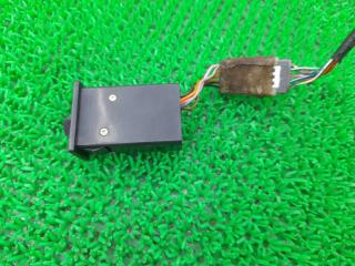 Кнопка Toyota Hiace KZH106W 1KZ-TE 8681426010 2 ракурс