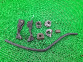 Уплотнительная резинка капота NISSAN SKYLINE HV35 VQ30DD 66834AL500 1 ракурс Уплотнительная резинка капота NISSAN SKYLINE HV35 VQ30DD 66834AL500 1 ракурс