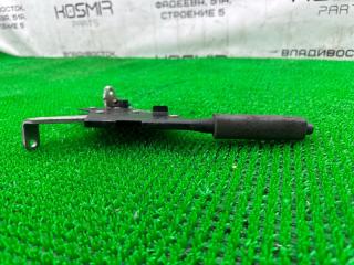 Рычаг стояночного тормоза TOYOTA LAND CRUISER PRADO LJ78W 2L-TE 46210-60170-B0 4 ракурс Рычаг стояночного тормоза TOYOTA LAND CRUISER PRADO LJ78W 2L-TE 46210-60170-B0 4 ракурс