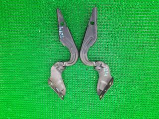 Петля капота MITSUBISHI OUTLANDER CW5W 4B12 MN175242 1 ракурс Петля капота MITSUBISHI OUTLANDER CW5W 4B12 MN175242 1 ракурс