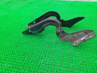 Петля капота MITSUBISHI OUTLANDER CW5W 4B12 MN175242 4 ракурс Петля капота MITSUBISHI OUTLANDER CW5W 4B12 MN175242 4 ракурс