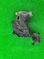 Крепление аккумулятора Honda CR-V RE3 K24A 60630-SWA-A00ZZ 5 ракурс