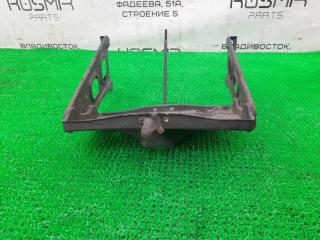 Подставка под аккумулятор левая передняя TOYOTA LAND CRUISER PRADO LJ78W 2L-TE 74403-60170 3 ракурс