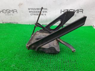 Подставка под аккумулятор левая задняя TOYOTA LAND CRUISER PRADO LJ78W 2L-TE 74403-60111 4 ракурс