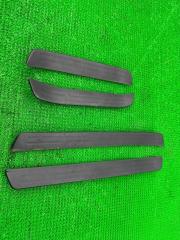 Запчасть накладка на порог TOYOTA Harrier 2006