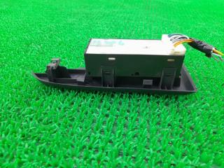 Кнопка стеклоподъемника левая передняя NISSAN SKYLINE CPV35 VQ35DE 25411-CD400 4 ракурс