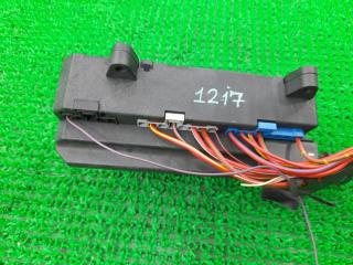 Блок предохранителей BMW 7-Series E65 N62B44A 61 13 6 900 583 4 ракурс
