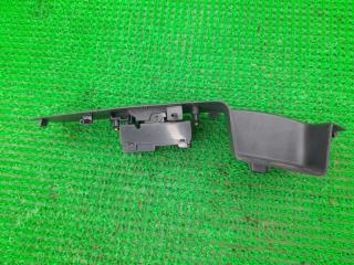 Кнопка стеклоподъемника левая передняя MITSUBISHI OUTLANDER CW5W 4B12 8608A061 3 ракурс