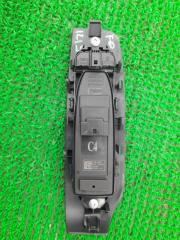 Кнопка стеклоподъемника правая передняя NISSAN NOTE E13 HR12 254016XJ0A 3 ракурс