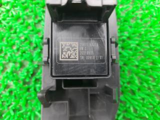 Кнопка стеклоподъемника правая задняя NISSAN NOTE E13 HR12 254116XJ1A 5 ракурс