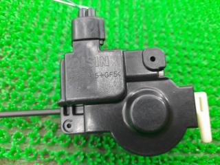 Замок лючка бензобака TOYOTA Harrier GSU30W 2GR-FE 77030-48010 2 ракурс