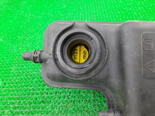 Бачок расширительный BMW 7-Series E65 N62B44A 17 13 7 647 713 2 ракурс
