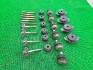 Подушка кузова Nissan Armada TA60 VK56DE 501007S010 3 ракурс Подушка кузова Nissan Armada TA60 VK56DE 501007S010 3 ракурс