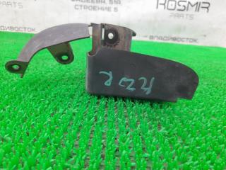 Брызговик задний NISSAN SKYLINE CPV35 VQ35DE 76856CD000 2 ракурс