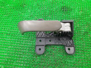 Фото запчасти ручка двери внутренняя передняя правая Nissan Armada 2006 контрактная запчасть Запчасть ручка двери внутренняя передняя правая Nissan Armada 2006