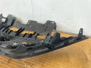 Решетка радиатора Nissan Note HE12 HR12DE 62310-5WK6B 5 ракурс