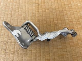 Ролик дверной правый задний TOYOTA Alphard ATH10W 2AZ-FXE 68310-58010 4 ракурс
