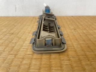 Решетка вентиляционная правая задняя TOYOTA Alphard ATH10W 2AZ-FXE 81250-58050-A0 4 ракурс Решетка вентиляционная правая задняя TOYOTA Alphard ATH10W 2AZ-FXE 81250-58050-A0 4 ракурс