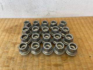 Запчасть гайка на колесо TOYOTA Alphard 2008