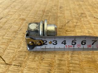 Гайка на колесо TOYOTA Alphard ATH10W 2AZ-FXE 90942-01062 5 ракурс