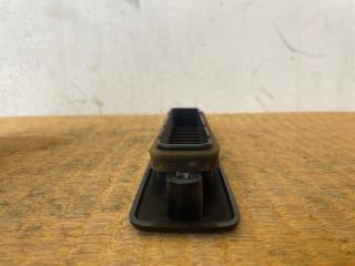Решетка вентиляционная Toyota Hiace KZH106W 1KZ-TE 87125-95J09-B0 3 ракурс Решетка вентиляционная Toyota Hiace KZH106W 1KZ-TE 87125-95J09-B0 3 ракурс