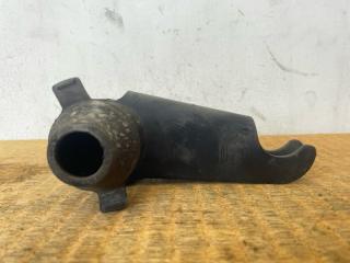 Крепление торсиона левое Toyota Hiace KZH106W 1KZ-TE 48108-26050 1 ракурс