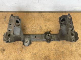 Балка под двс Toyota Hiace KZH106W 1KZ-TE 51021-26041 2 ракурс Балка под двс Toyota Hiace KZH106W 1KZ-TE 51021-26041 2 ракурс