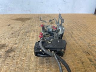 Замок двери правый передний Toyota Hiace KZH106W 1KZ-TE 69030-26040 3 ракурс Замок двери правый передний Toyota Hiace KZH106W 1KZ-TE 69030-26040 3 ракурс