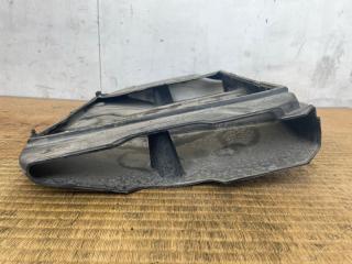 Диффузор радиатора Toyota Hiace KZH106W 1KZ-TE 88584-26030 3 ракурс