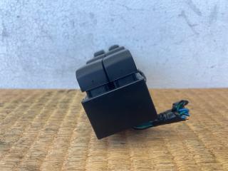 Кнопка стеклоподъемника правая передняя Subaru Impreza GJ3 FB16 83071FJ001 4 ракурс