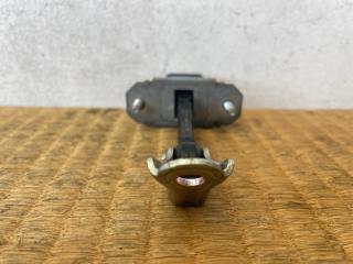 Ограничитель двери левый передний Subaru Impreza GJ3 FB16 61124FJ000 4 ракурс