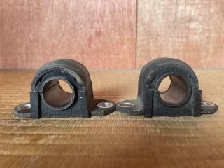 Крепление стабилизатора переднее MAZDA CX-7 ER3P L3-VDT L20634155A 2 ракурс