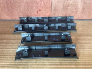 Накладка на порог MAZDA CX-7 ER3P L3-VDT EG2168710B02 2 ракурс Накладка на порог MAZDA CX-7 ER3P L3-VDT EG2168710B02 2 ракурс