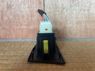 Кнопка стеклоподъемника правая задняя Lexus IS250 GSE20 4GR-FSE 84030-53030 5 ракурс