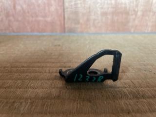 Петля замка багажника Lexus IS250 GSE20 4GR-FSE 64620-53010 3 ракурс